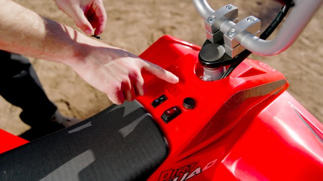 Razor Dirt Quad Red 13Km/Hr 8+