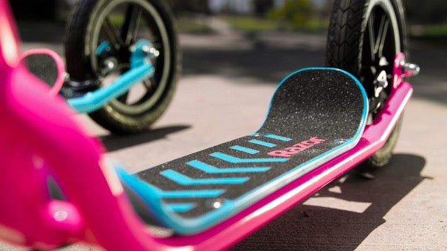 RAZOR FLASHBACK KICK SCOOTER
