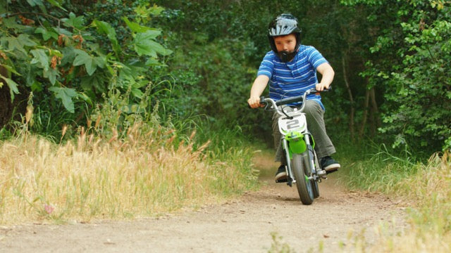 Razor Motorbike Dirt Rocket MX125 13km/h 7years+